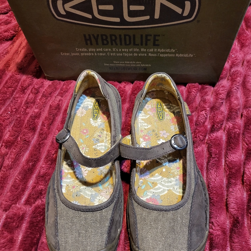 EUC Keen Summer Golden MJ Mary Jane Shoes Brown Canvas Leather Womens Size 10.5
